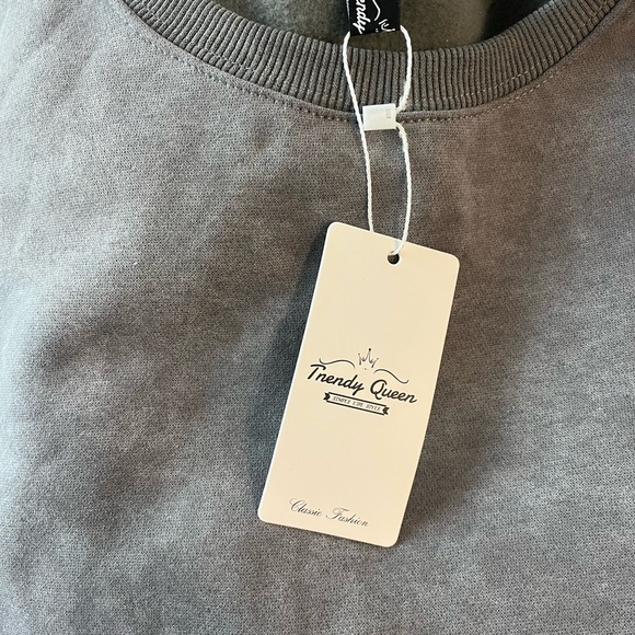 Trendy Queen Gray Women's Oversized Sweatshirt Medium New With Tags - Picture 2 of 6